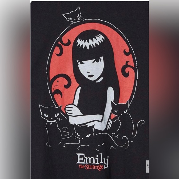 Torrid Emily The Strange Classic Fit Cotton Crew Tee Size 1X - Picture 2 of 4